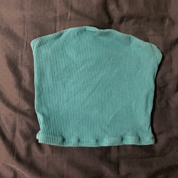 Cute top - Picture 1 of 2